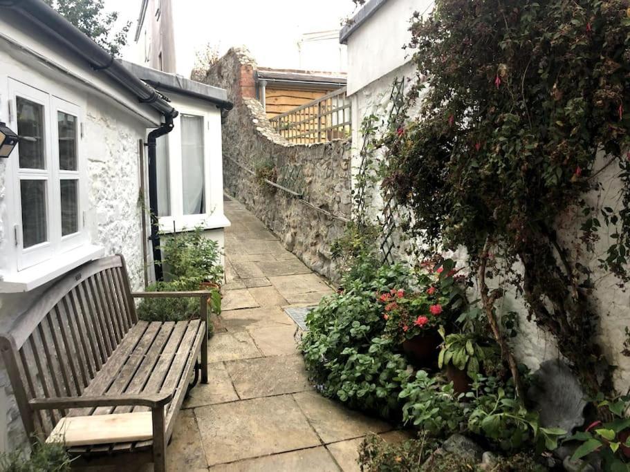Lyme Clifftop Hideaway Lyme Regis Exterior photo