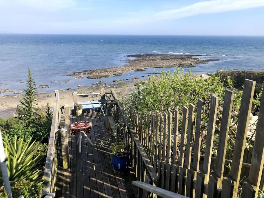 Lyme Clifftop Hideaway Lyme Regis Exterior photo